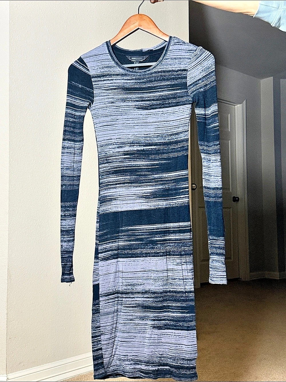 Athleta Abstract Maxi Dress in Blue & White Size Small Like New